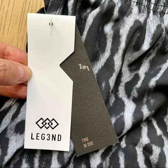 Black Leopard 2-in1 Run Short NWT - Size S - Picture 5 of 5